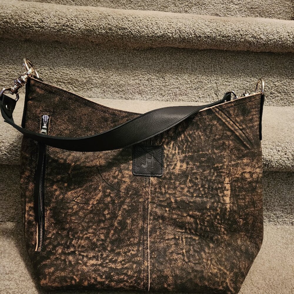 Jill's Hempstead Outrider - Vintage Black + Tan